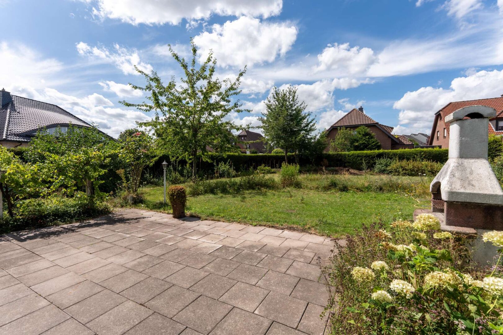 Terrasse und Garten