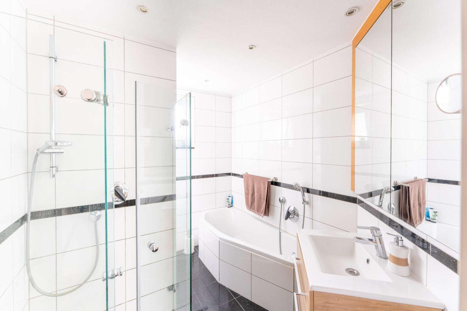 EG links: Badezimmer