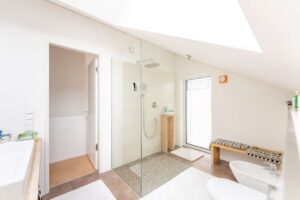 Badezimmer im OG