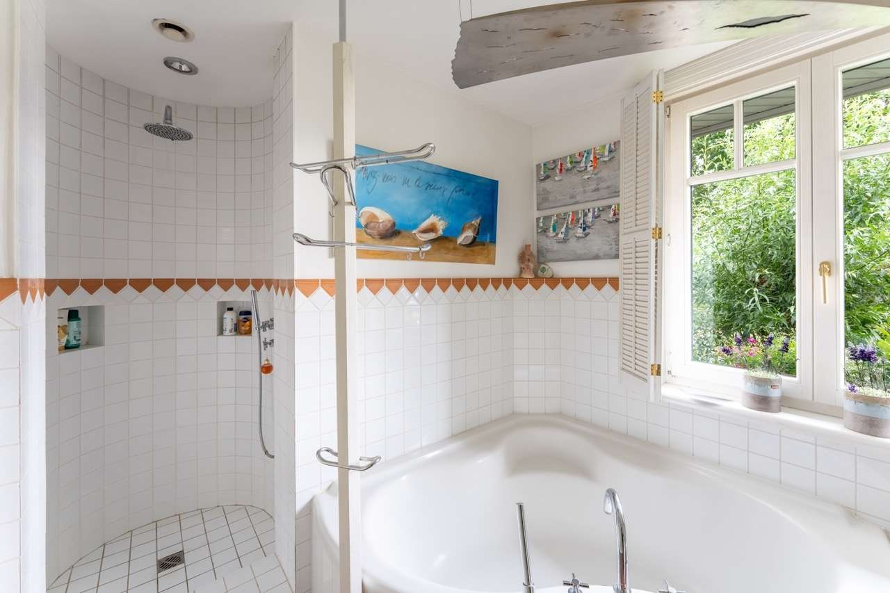 Badezimmer EG